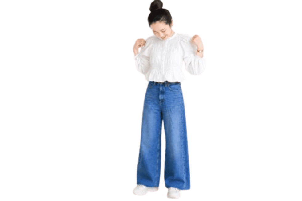 姿勢が整い、好きな服が似合う女性